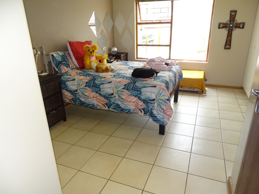 4 Bedroom Property for Sale in Wavecrest Eastern Cape